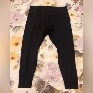 Lululemon Wunder Under size 20